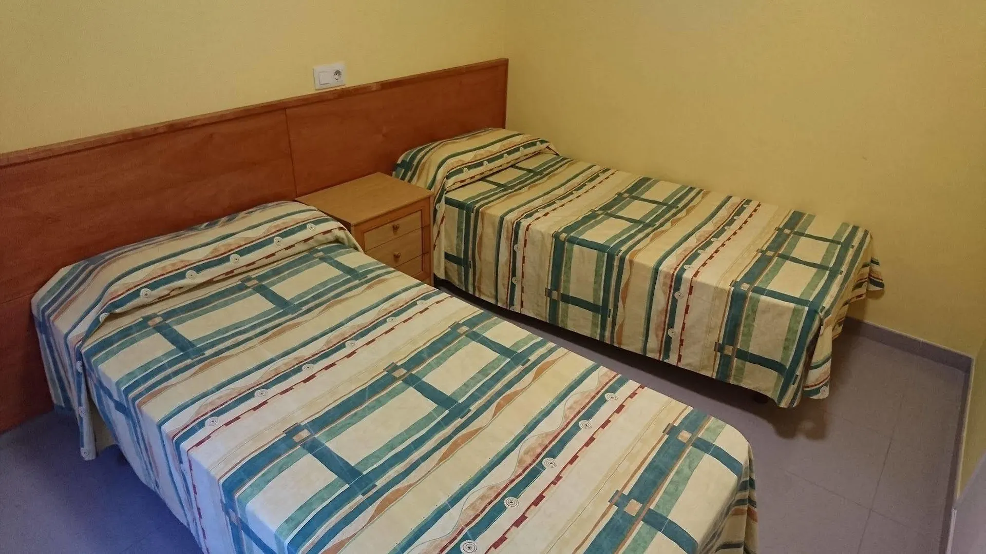Salats Apartamentos L'Estartit Hotel