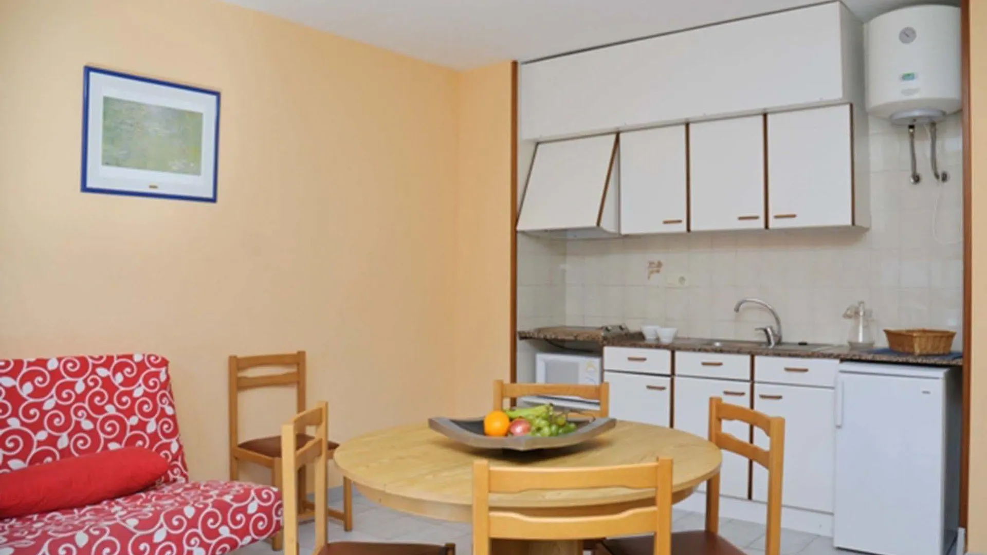Salats Apartamentos L'Estartit 2*,  Spain